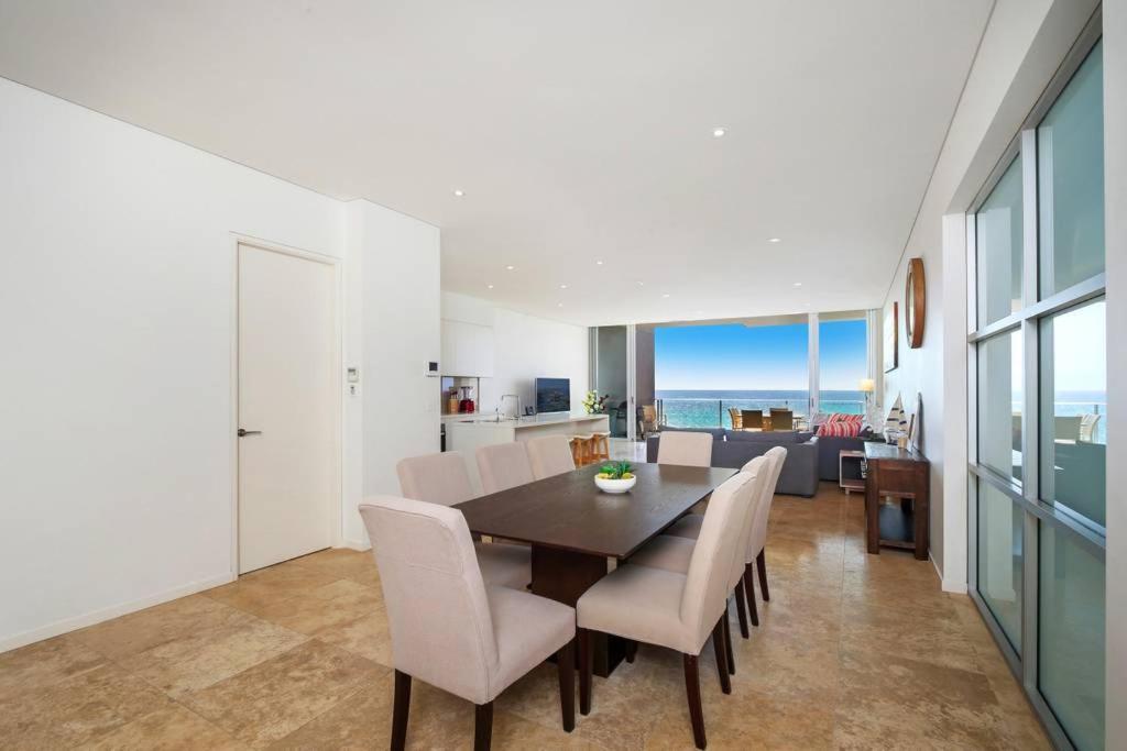Beach And Ocean Front Penthouse With Wifi And Parking Διαμέρισμα Entrance Εξωτερικό φωτογραφία