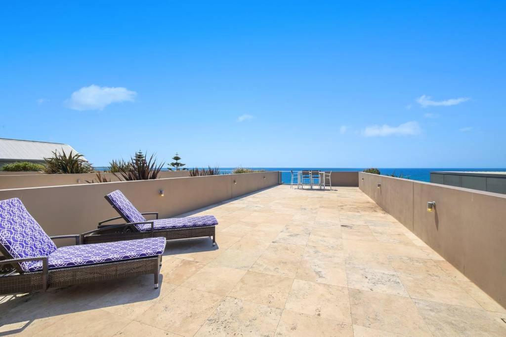 Beach And Ocean Front Penthouse With Wifi And Parking Διαμέρισμα Entrance Εξωτερικό φωτογραφία