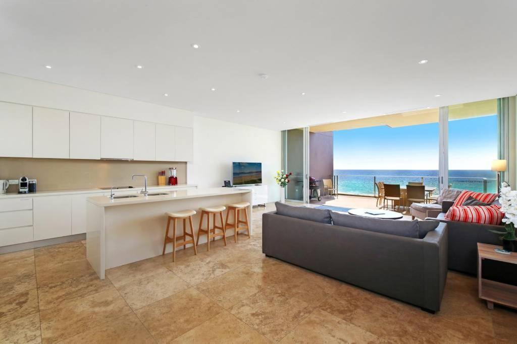 Beach And Ocean Front Penthouse With Wifi And Parking Διαμέρισμα Entrance Εξωτερικό φωτογραφία